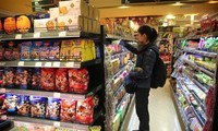 Более половины китайских потребителей избегают американских товаров из-за торговой войны