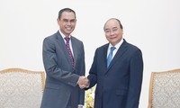 Премьер-министр Нгуен Суан Фук принял посла Малайзии во Вьетнаме Замруни Халида