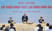 Премьер Вьетнама принял участие в национальной конференции по повышению производительности труда