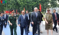 Премьер-министры Вьетнама и Австралии посетили полевой госпиталь второго уровня №2