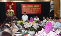 Выонг Динь Хюэ провел рабочую встречу с 15-м войсковым cоединением в провинции Зялай