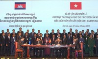 Совместное заявление по итогам визита камбоджийского премьера во Вьетнам 