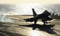 Франция направит авианосец на Ближний Восток