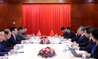 Фам Бинь Минь встретился с главами МИД Китая и Лаоса