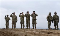 Министр обороны ФРГ: присутствие военнослужащих США в ЕС гарантирует безопасность НАТО