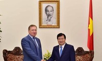 Le directeur général de Zarubezhneft reçu par Trinh Dinh Dung