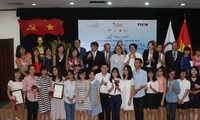 Les meilleurs "Jeunes reporters francophones-Vietnam 2016"