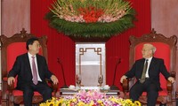 Nguyen Phu Trong reçoit Zhang Dejiang