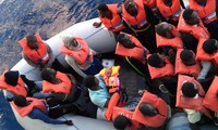 Crise migratoire: quelques 1400 migrants secourus samedi en Méditerranée 