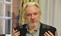 Julian Assange interrogé à l'ambassade d'Equateur à Londres