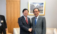 Trinh Dinh Dung rencontre le secrétaire général du cabinet japonais