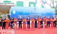 Inauguration du Centre de hautes techniques digestives de Hanoï