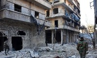 Les rebelles lâchent pied à Alep, les civils désespérés