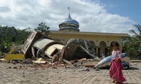 Le président indonésien supervise la gestion des crises provoquées par le séisme