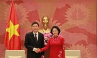 Nguyen Thi Kim Ngan reçoit les ambassadeurs sud-coréen et iranien