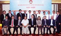 Nguyen Thien Nhan rencontre des membres du FPV résidant à l’étranger