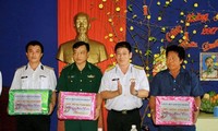 Vœux aux cadres, soldats et habitants de l’archipel Nam Du