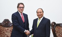 Nguyen Xuan Phuc rencontre le président du Fonds Harbinger Capital