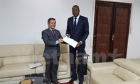 L’ambasseur vietnamien au Sénégal présente ses lettres de créance