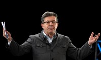 Présidentielle : à Lyon, Jean-Luc Mélenchon fait feu sur Emmanuel Macron