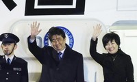 Japon: Abe en route pour Washington avec des promesses d'emplois