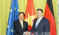 Entretien entre Pham Binh Minh et le ministre allemand des Affaires étrangères 