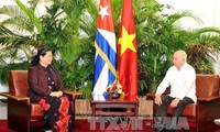 Resserrer les relations parlementaires et populaires Vietnam-Cuba