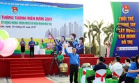 Vuong Dinh Hue à la cérémonie du lancement du Mois des Jeunes
