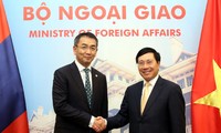 Pham Binh Minh reçoit le ministre mongol des Affaires étrangères