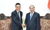 Nguyen Xuan Phuc reçoit le président du groupe thaïlandais SCG