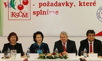 Renforcer la coopération entre le Parti communiste de Bohême et Moravie et le PCV