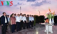 Nguyen Xuan Phuc rencontre des responsables de Sun Group à Phu Quoc