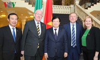 Trinh Dinh Dung termine sa visite en Irlande