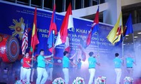 Exposition de photos et de films documentaires sur la communauté de l’ASEAN au Vietnam