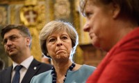   Theresa May confirme le début des discussions sur le Brexit «dans les deux semaines»