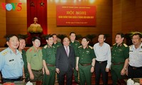Nguyên Xuân Phuc à la conférence militaire nationale