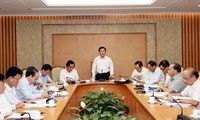 Vuong Dinh Hue demande d’accélérer le décaissement des investissements publics