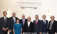 Le Premier ministre Nguyên Xuân Phuc rencontre des responsables néerlandais