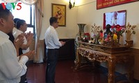 La Journée des invalides de guerre et des morts pour la Patrie célébrée en Chine et au Cambodge