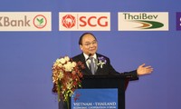 Nguyen Xuan Phuc au Forum de coopération économique Vietnam-Thaïlande