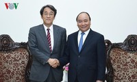 Le PM Nguyên Xuân Phuc reçoit l’ambassadeur japonais au Vietnam