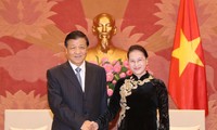 Nguyen Thi Kim Ngan reçoit Liu Yunshan