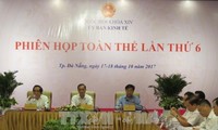 La commission économique de l’AN tient une session plénière à Da Nang
