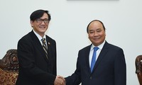 Nguyên Xuân Phuc reçoit l’ambassadeur de Thaïlande