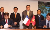 Le vice-Premier ministre Vuong Dinh Huê termine sa visite au Chili 