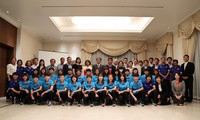 L'équipe de football féminin du Vietnam effectue un stage au Japon