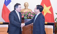 Pham Binh Minh reçoit le chef de la diplomatie chilienne