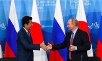Vladimir Poutine propose à Shinzo Abe de conclure un traité de paix d'ici la fin de l'année