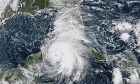 La Floride se prépare à l'arrivée de l'"extrêmement dangereux” ouragan Michael