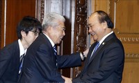 Nguyên Xuân Phuc rencontre les présidents de la chambre des représentants et du Sénat japonais